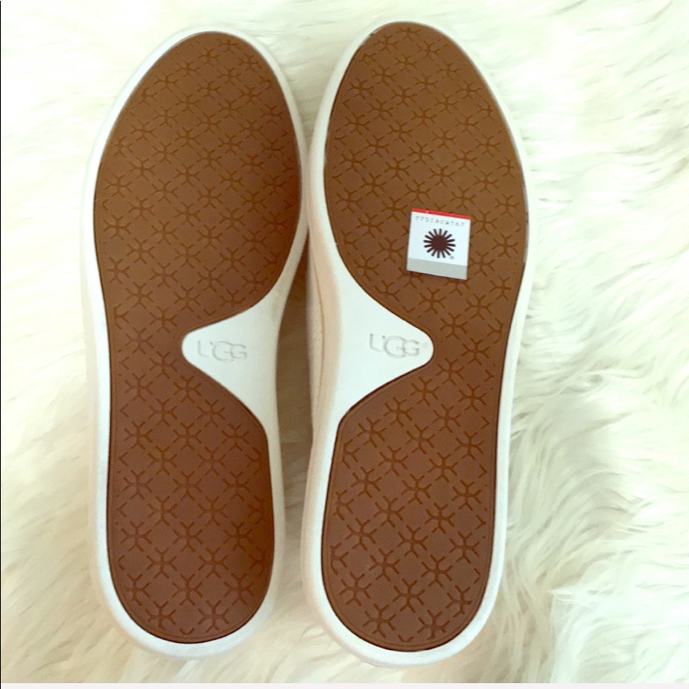 UGG Men's Shoes Size 11 - Picture 4 of 8